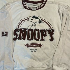 Peanuts size large crewneck
